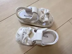 ホワイト ベビーサンダル リボン付き/音が鳴るファーストシューズ