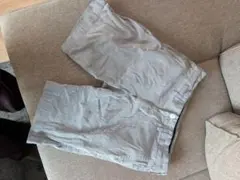 グレー ストライプ ショートパンツ