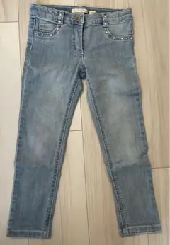 Item thumbnail for item 56ed907e-c8a2-461a-90c3-992350367d0b