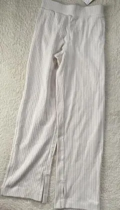 新品タグ付きユニクロワイドリブスリットストレートパンツXS 新品