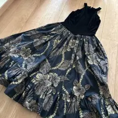 ハワイ産フラダンス用ドレス 黒と金の花柄Mサイズ