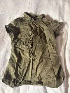 エイチアンドエム　H &M 半袖オリーブグリーンシャツ EUR 36のサムネイル
