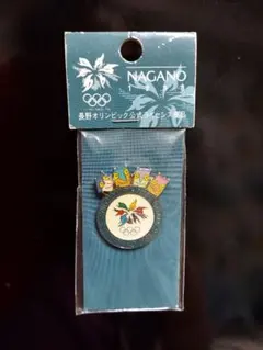期間限定 特別値引き中 98年 長野冬季五輪 ピンバッチ 55個セット　額付 期間限定 特別値引き中 98年 長野冬季五輪 ピンバッチ 55個