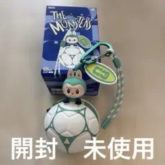 POP MART THE MONSTERS ラブブ サッカーボールキーホルダー - メルカリ