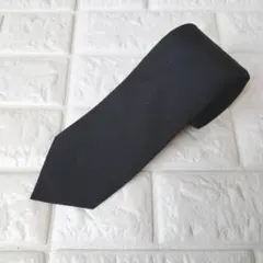 エルメス　ネクタイ　シルク100%　HERMES　ブラック系のサムネイル