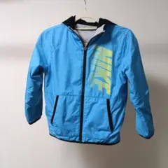 NIKE フード付きジャケット 　ブルゾン　アウター　リバーシブル　130㎝