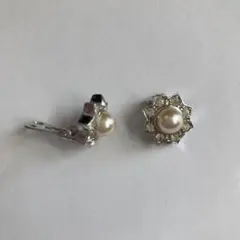 パールとストーンの花形クリップイヤリング