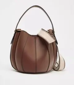 完売品 ZARA ステッチ入りバケットバッグ ショルダーバッグ 韓国