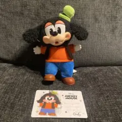 ポップマート　ディズニー　グーフィ　キーホルダー