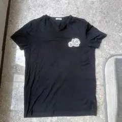 MONCLER ブラックVネック良品Tシャツ メンズS - メルカリ
