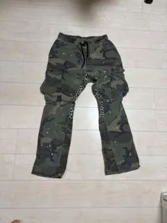 迷彩柄 カーゴパンツ レオパードアクセント