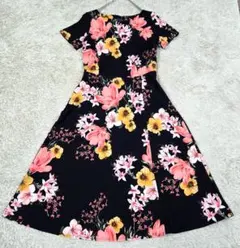 美品 DOROTHY PERKINS◆ドロシーパーキンス◆花柄ワンピースのサムネイル