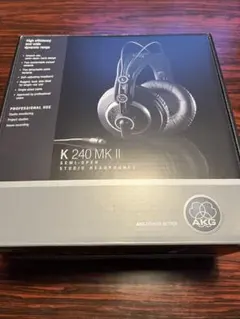 AKG K240 MK II セミオープン型スタジオヘッドホンのサムネイル