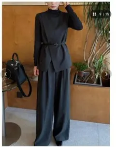 FAVORITE　ベルト付きベストトップスパンツセットアップ　ダークグレー