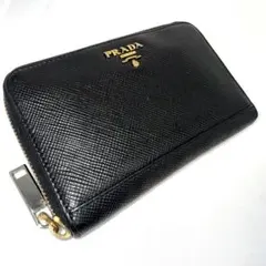 PRADA プラダ サフィアーノ コンパクトウォレット 黒 ゴールド金具 本革製