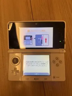 New Nintendo 3DS ？ ホワイト 即発送　ジャンク NEW 3DS new3ds ホワイト 本体 ジャンク品 Nintendo Newニンテンドー