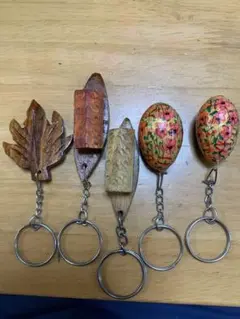 【北インド】伝統工芸品/木製キーホルダー 5個セット