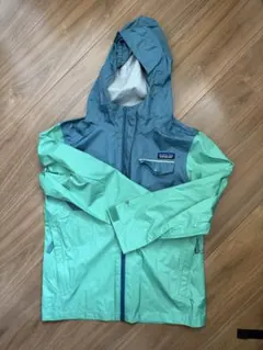 Patagonia キッズ フード付きジャケット S 7-8のサムネイル