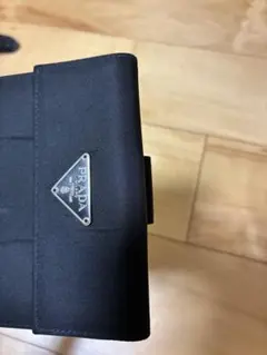 PRADA プラダ 二つ折り長財布 ブラックのサムネイル