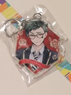 ツイステッドワンダーランド トレイ 制服 アクリルキーホルダー ツイステ