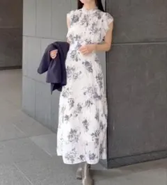 SNIDEL Sustainableプリントプリーツワンピース ホワイトMタグ有