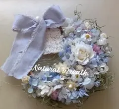 ブルーと白のハーフムーンリース