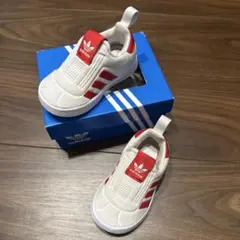 adidas スリッポン ホワイト/レッド