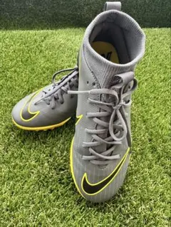 Nike Mercurial 23.5センチ　ラスト出品 ピッチに輝きをもたらすNike最新のマーキュリアル ドリーム