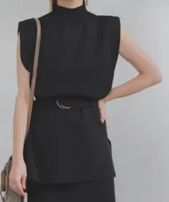 黒 ノースリーブ ハイネック サイドスリット ニット トップス ベルト付き