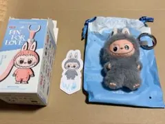 POP MART PIN FOR LOVE イニシャル ラブブ W