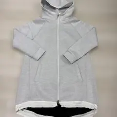 sfide フード付きグレー パーカー