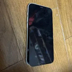 iPhone 12 ホワイト 背面ひび割れ