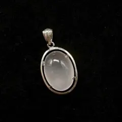 331遺品整理品　ペンダントトップ　ヒスイ？　翡翠？　ムーンストーン？　銀？