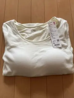 ユニクロ極暖HEATTECH リブUネックブラTシャツ長袖　ホワイト　XL