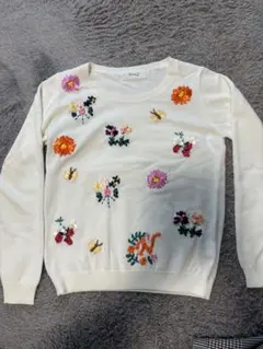 値下げ中！！ nina mewアイボリー刺繍ニットセーター Fサイズ