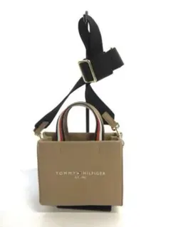 TOMMY HILFIGER ベージュ ショルダーバッグ