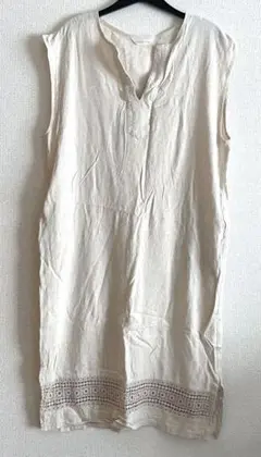 アイボリー ノースリーブチュニック Vネック