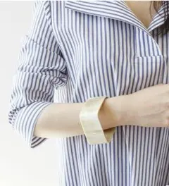 【新品未使用】【アビステ】【STORY 掲載】水牛ホルンスクエアバングル