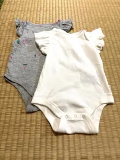 GAP ボディスーツ　60-70センチ　2枚セット