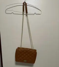 GU ブラウンキルティングショルダーバッグ セレモニーフォーマル斜め掛け 肩掛け