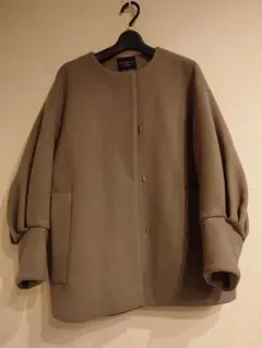 ヴェルメイユパーイエナ　super140's バルーンスリーブコート　ベージュ