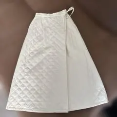 ホワイト キルティング ロングスカート