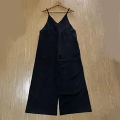 vネックサロペット