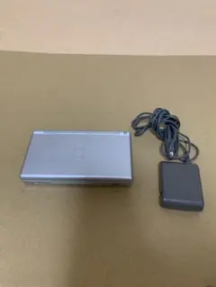 Nintendo DS Lite グロスシルバー 本体 動作確認済み