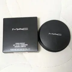 MACスタジオパーフェクトSPF15モイスチャーファンデーションNC20 PA+のサムネイル