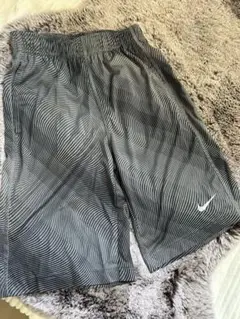 Nike ストライプ ハーフパンツ グレー