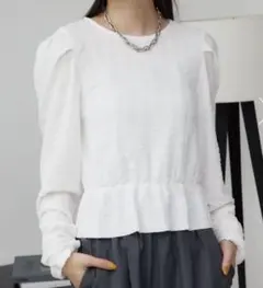 AZUL BY MOUSSY フクレジャガードトップス　アイボリー　ivory
