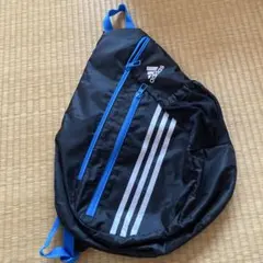 adidas ボディバッグ 黒/青