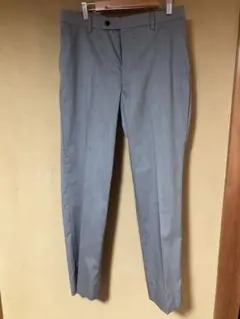 グレー スラックス　涼感
