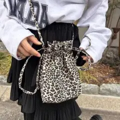 NUGUレオパード柄 巾着ショルダーバッグのサムネイル